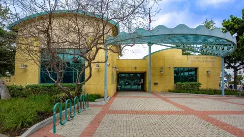 exterior of Mar Vista Branch Library