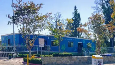exterior of Palisades Branch Library